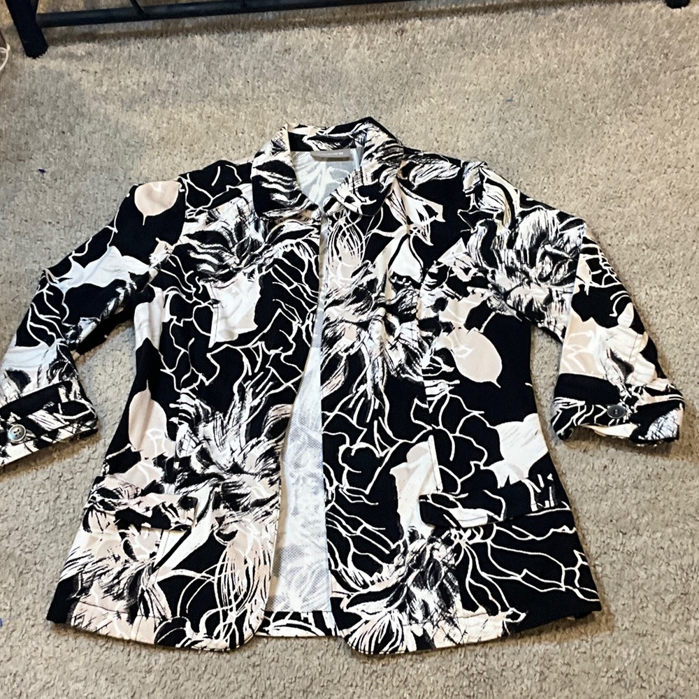 Chico's Black and Cream Floral Blazer
